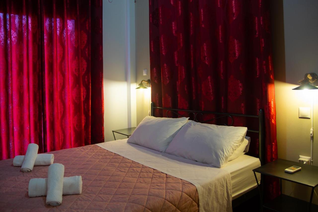 "Tsiftsis" City Apartments Kiáton エクステリア 写真