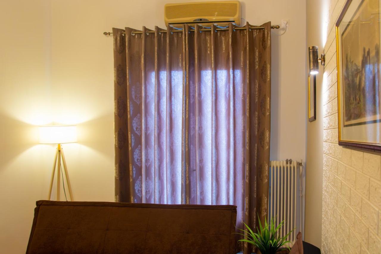 "Tsiftsis" City Apartments Kiáton エクステリア 写真