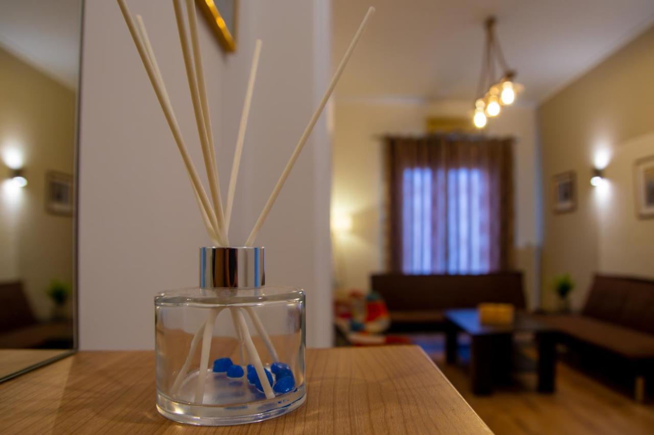"Tsiftsis" City Apartments Kiáton エクステリア 写真