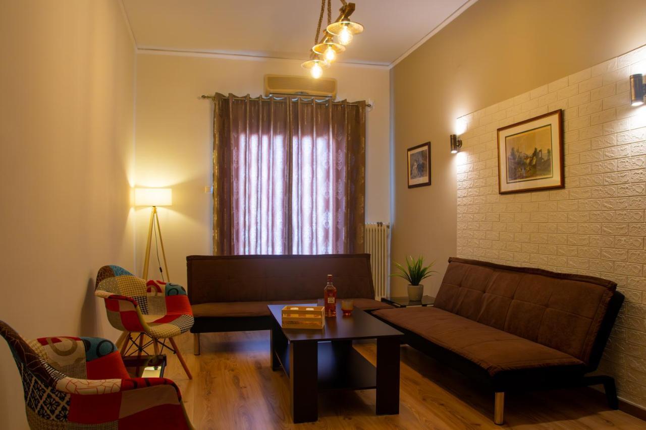 "Tsiftsis" City Apartments Kiáton エクステリア 写真