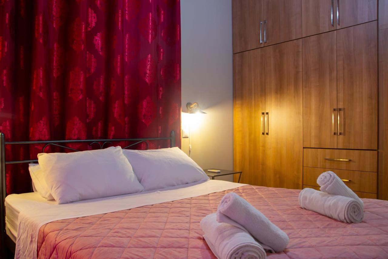 "Tsiftsis" City Apartments Kiáton エクステリア 写真
